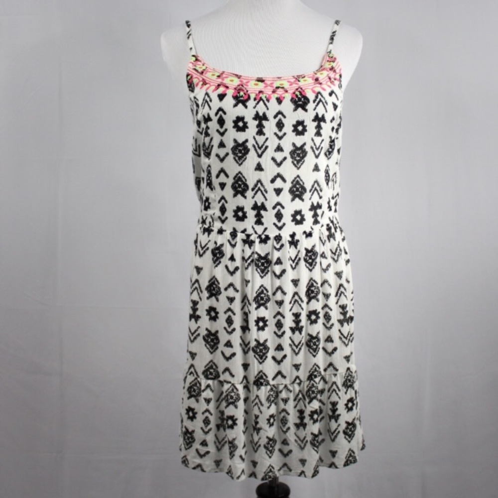 🆕 Kiwi & Punch Print Open Back Tie Dress